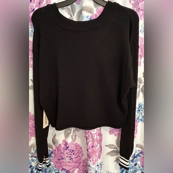 No Boundaries Women's Graphic Pullover Sweatshirt - Size Large 12-14 - NWT - Picture 4 of 4